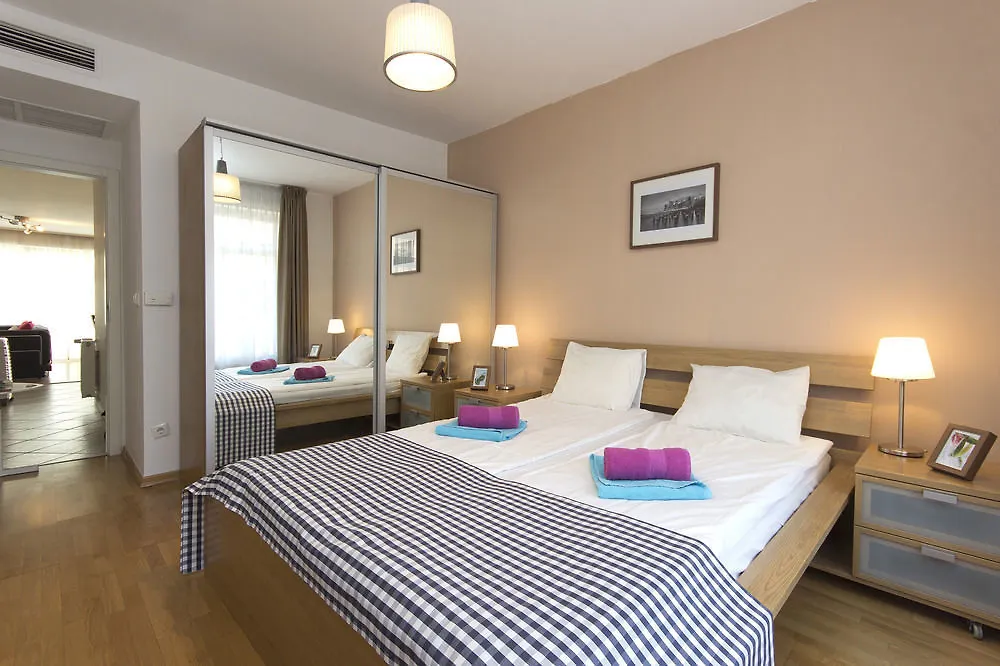 Madison Apartments Будапешт 3*,
